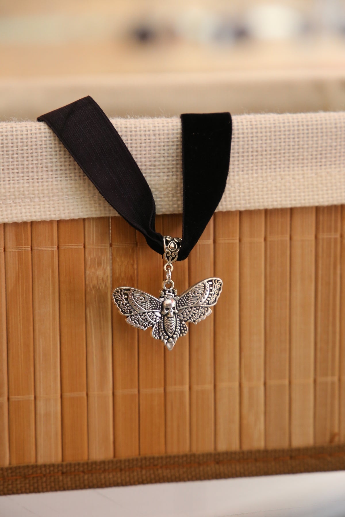Moth Choker