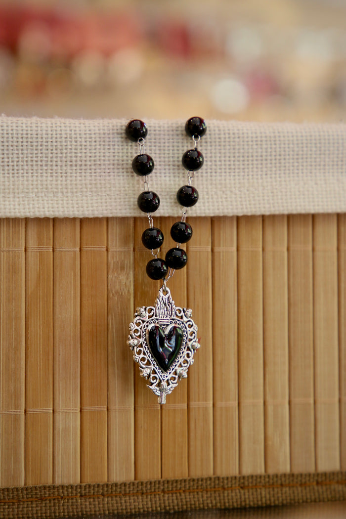 Gothic Black Heart Neckalce