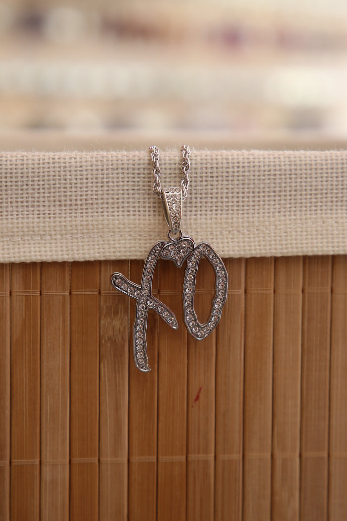 XO Necklace